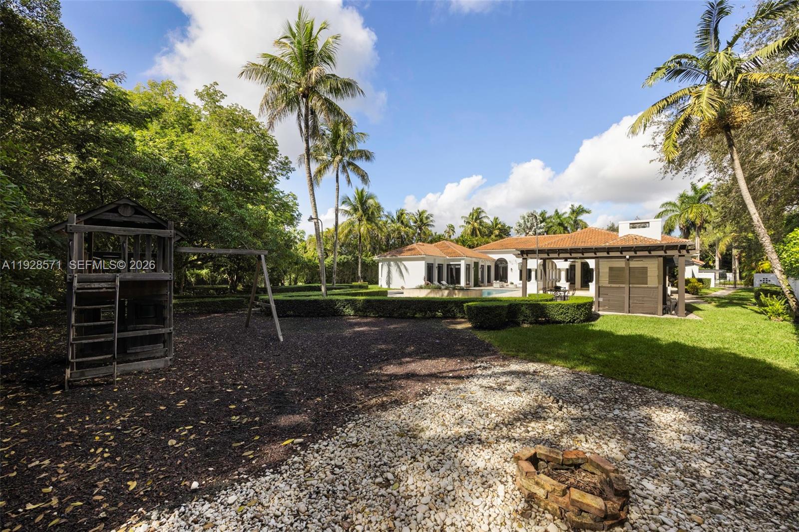 7430 SW 66th St Miami, FL 33143