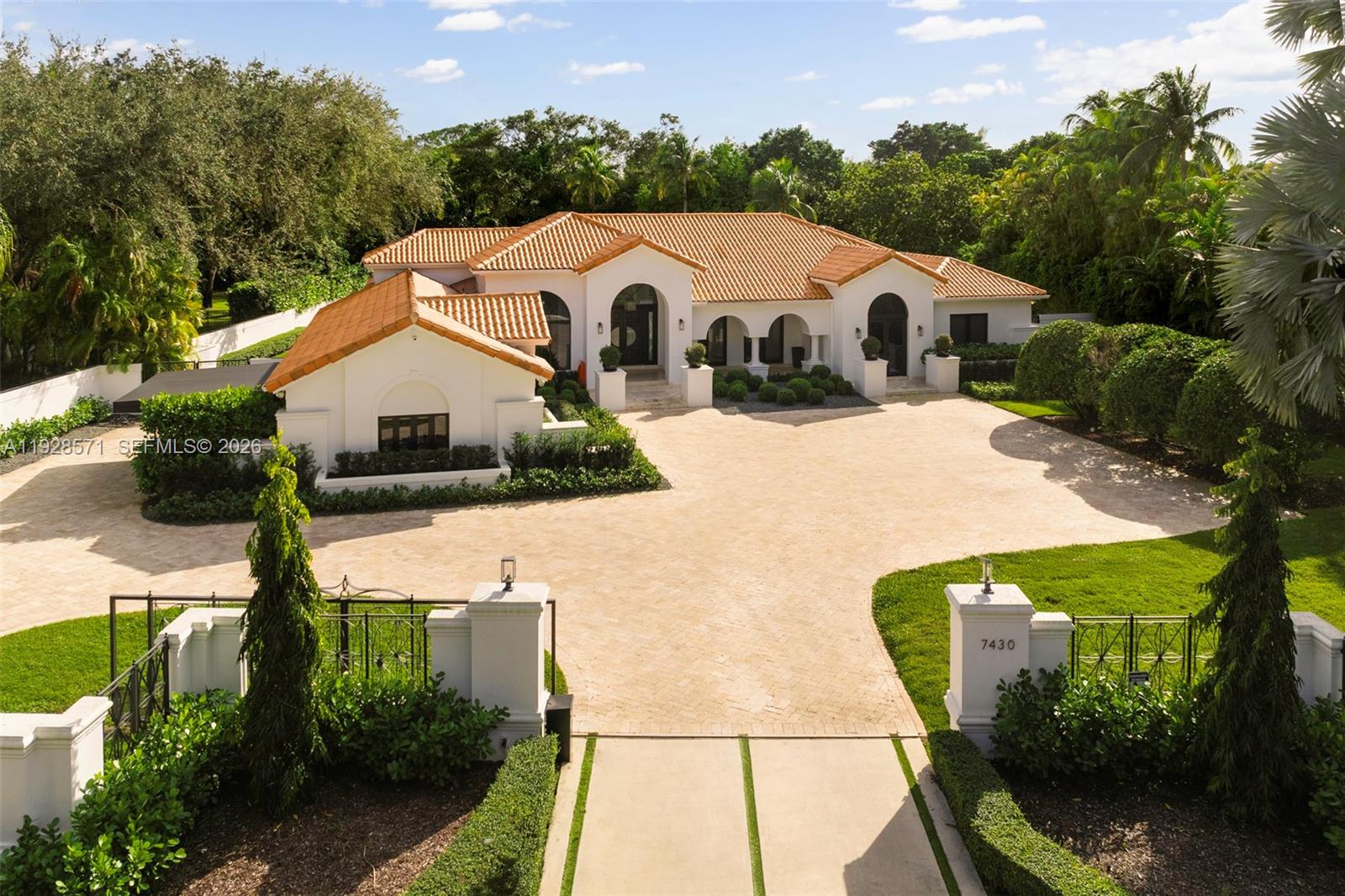 7430 SW 66th St Miami, FL 33143