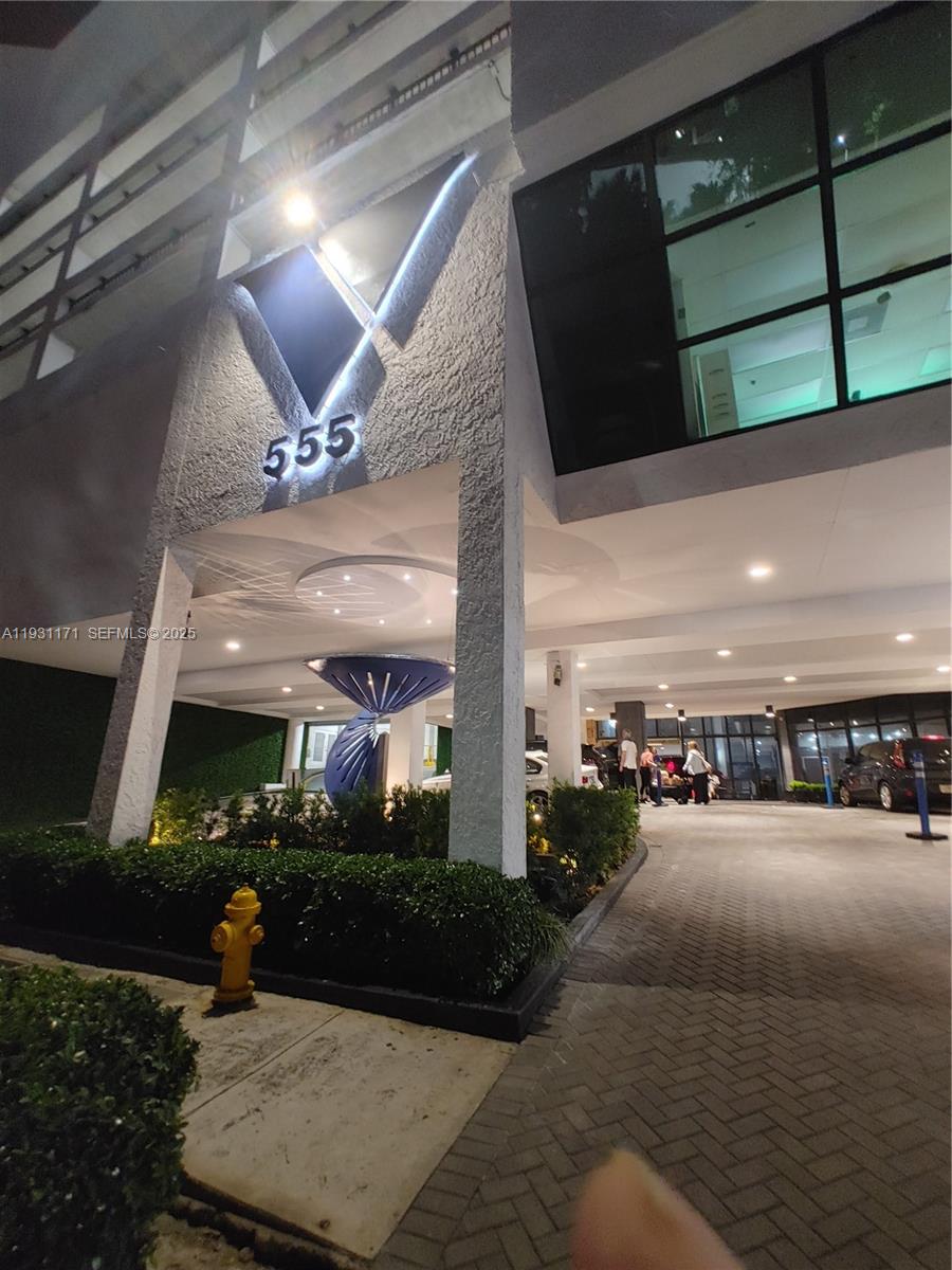 555 NE 15th St #21F Miami, FL 33132