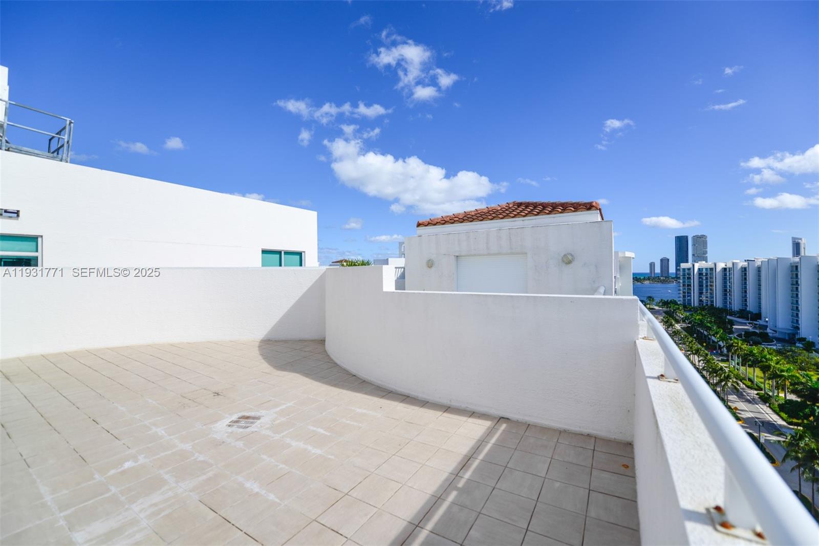 image The Atrium at Aventura11