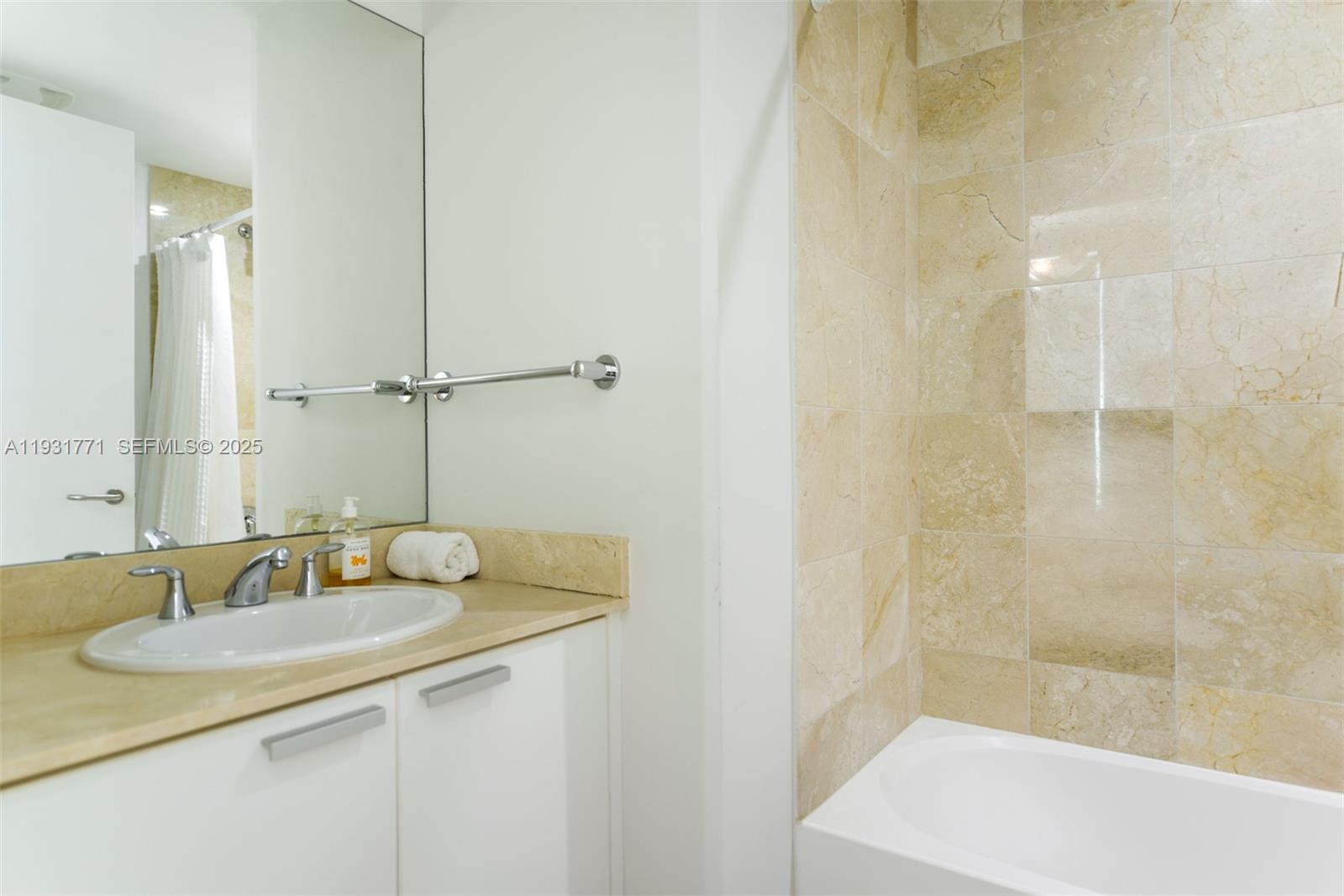 image The Atrium at Aventura18