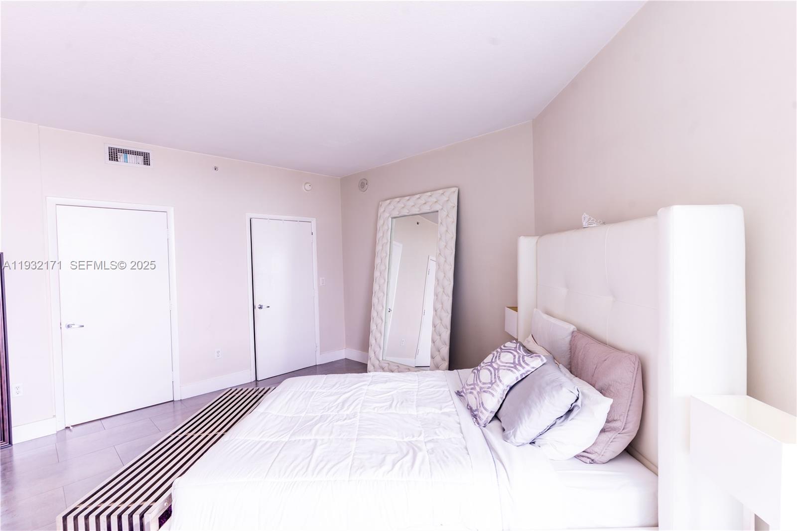 1900 N Bayshore Dr #3514 Miami, FL 33132