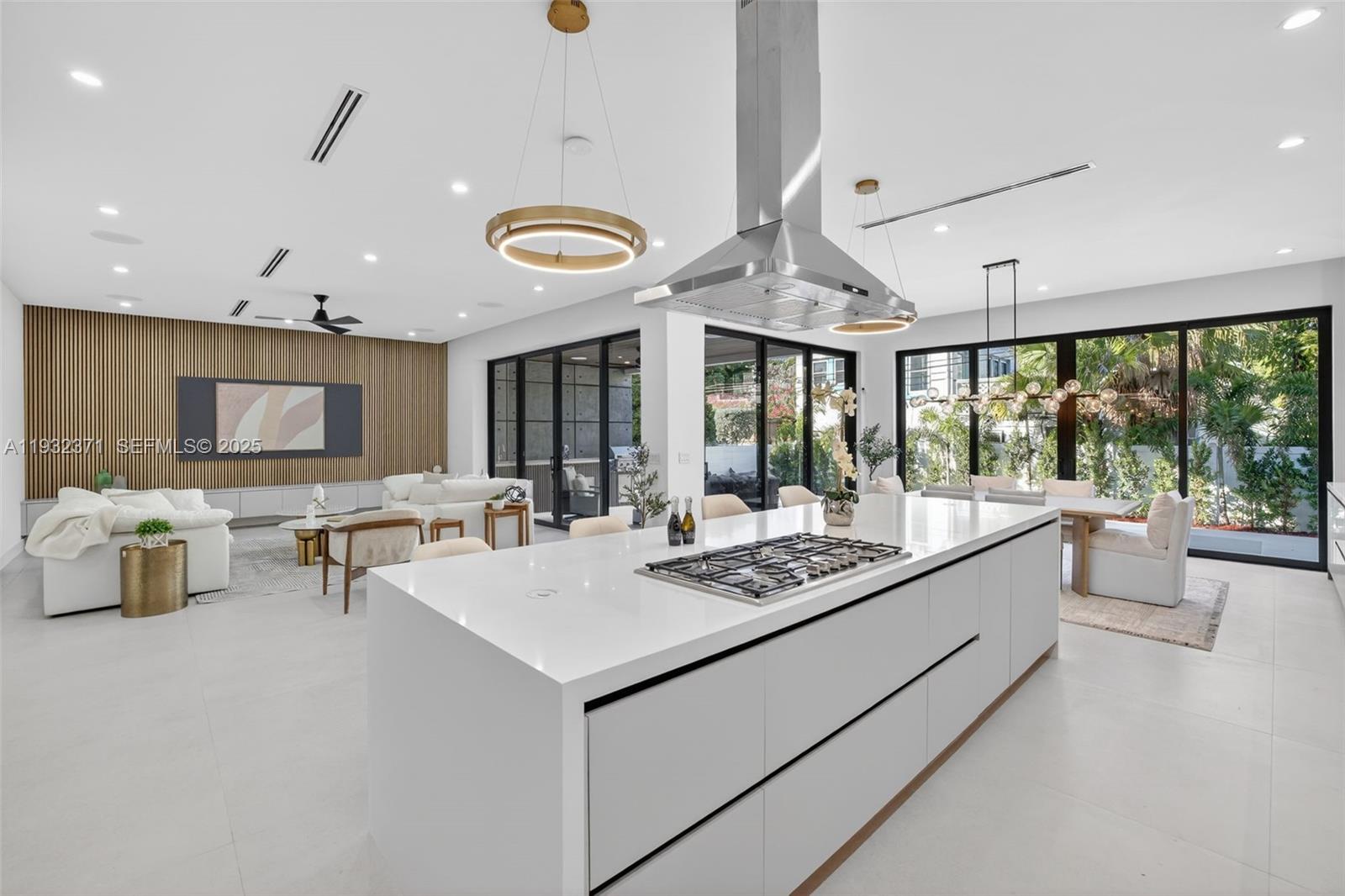 1013 SE 9th St Fort Lauderdale, FL 33316