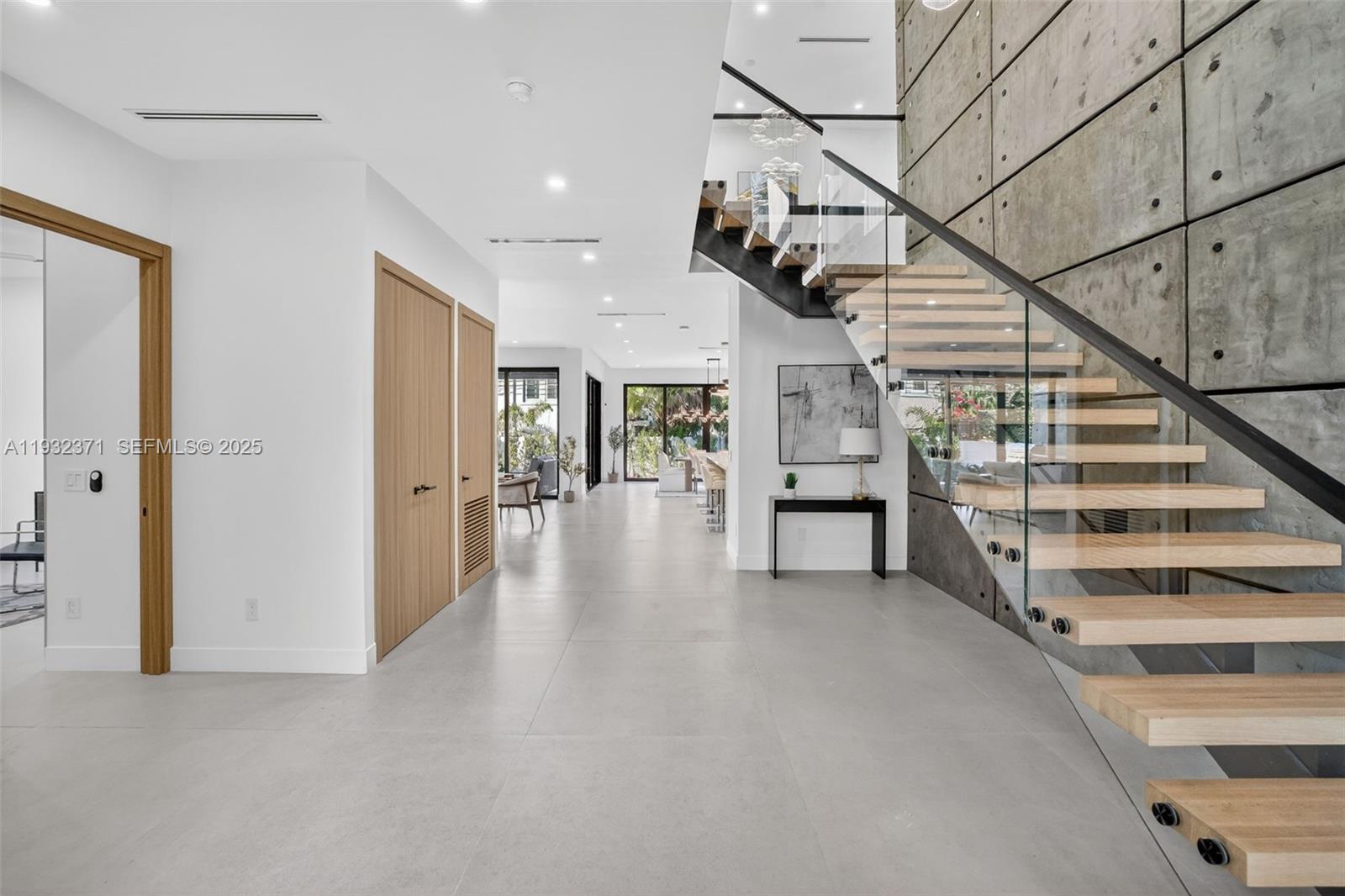 1013 SE 9th St Fort Lauderdale, FL 33316