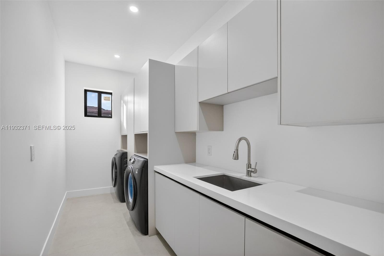 1013 SE 9th St Fort Lauderdale, FL 33316