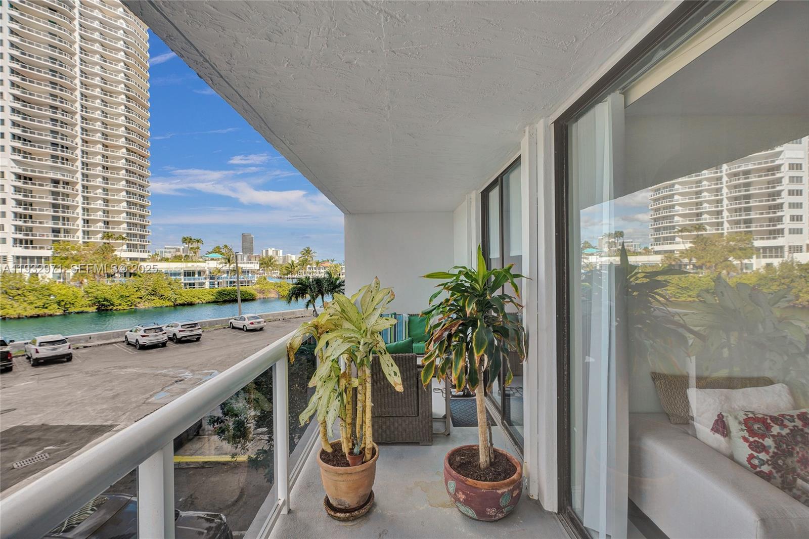 20515 E Country Clb Dr #249 Aventura, FL 33180