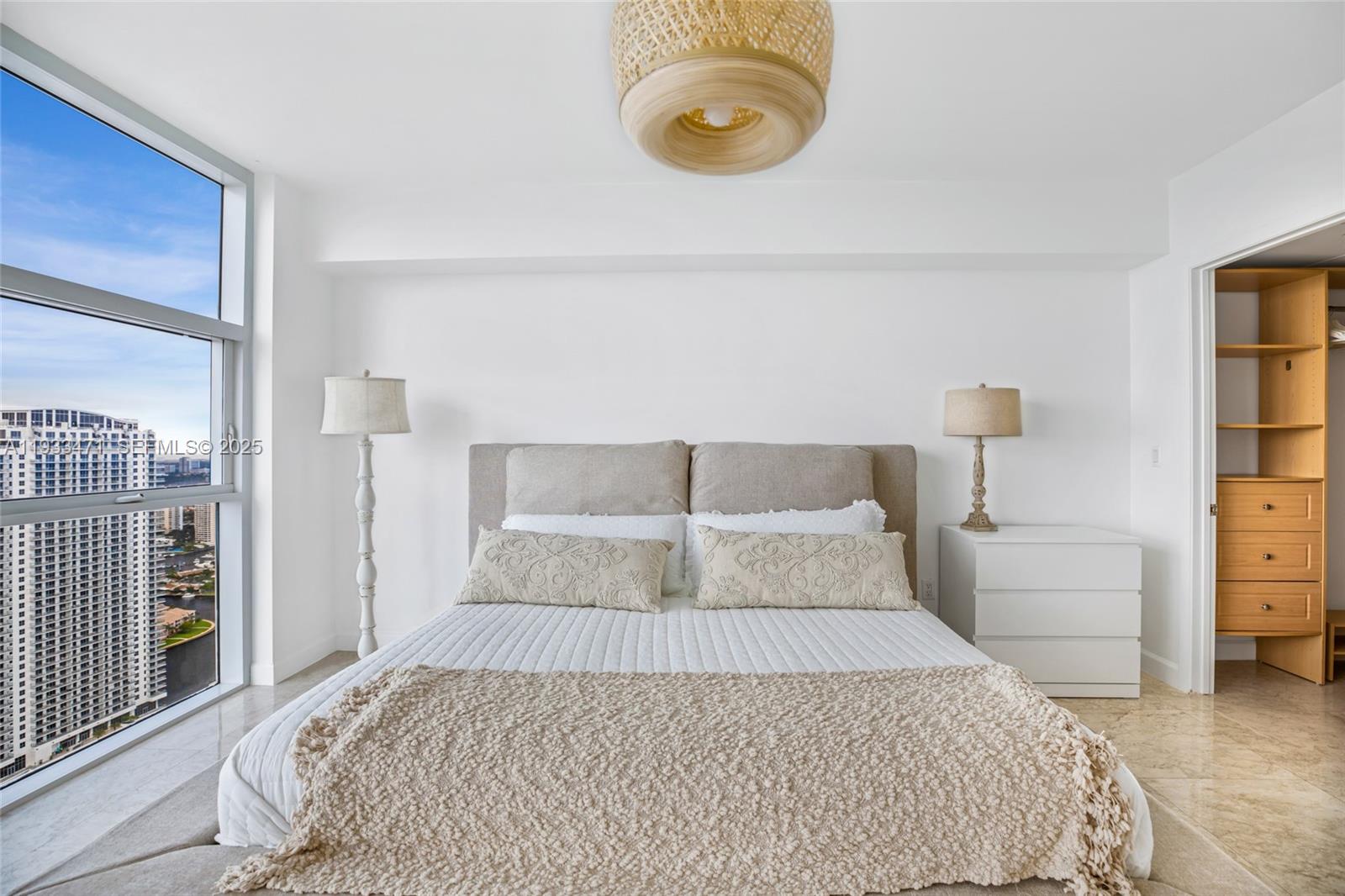 image Beach Club 214