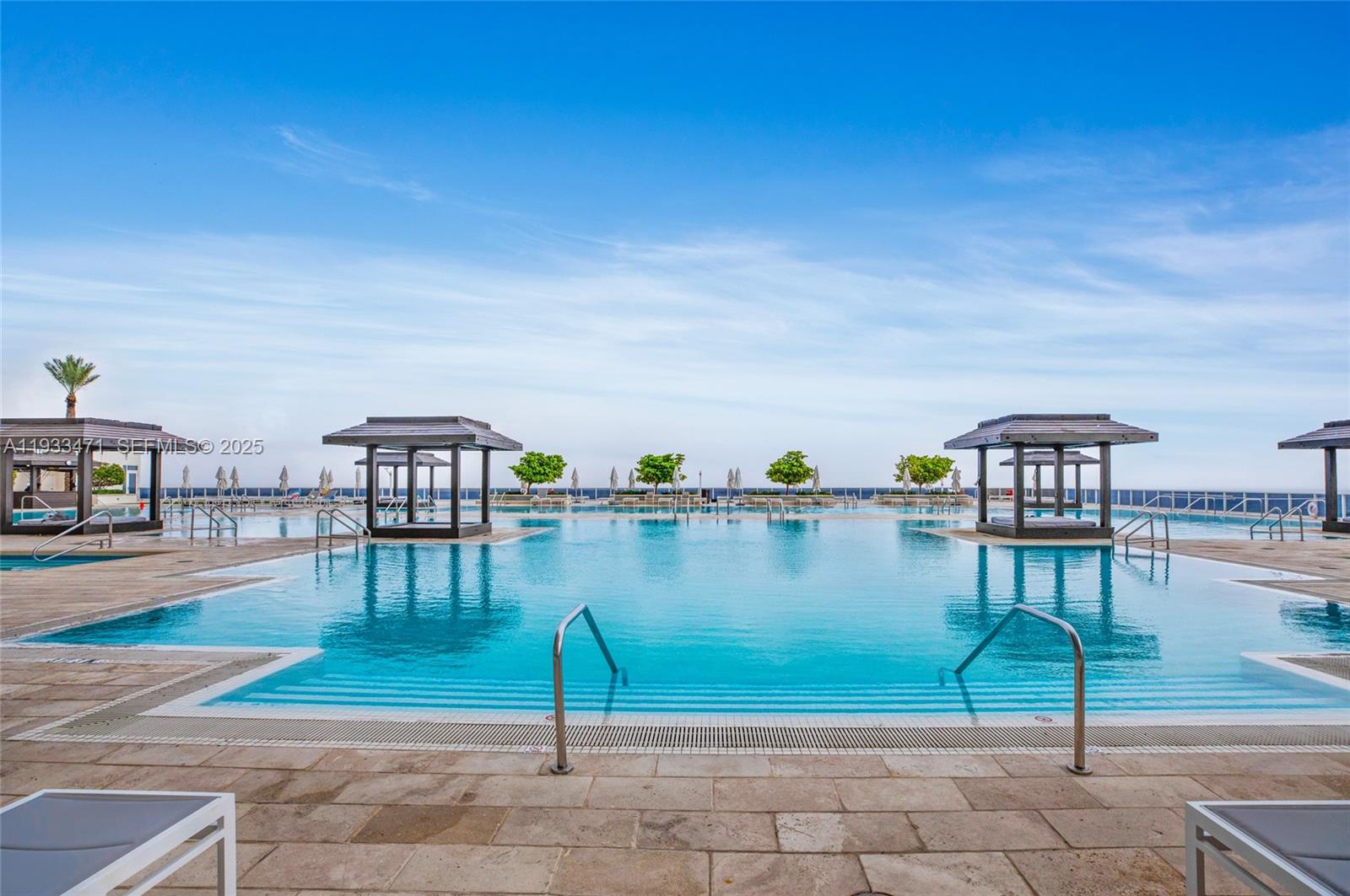 image Beach Club 224