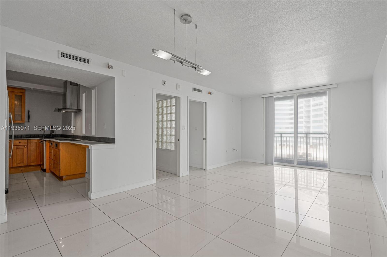 6969 Collins Ave #811 Miami Beach, FL 33141
