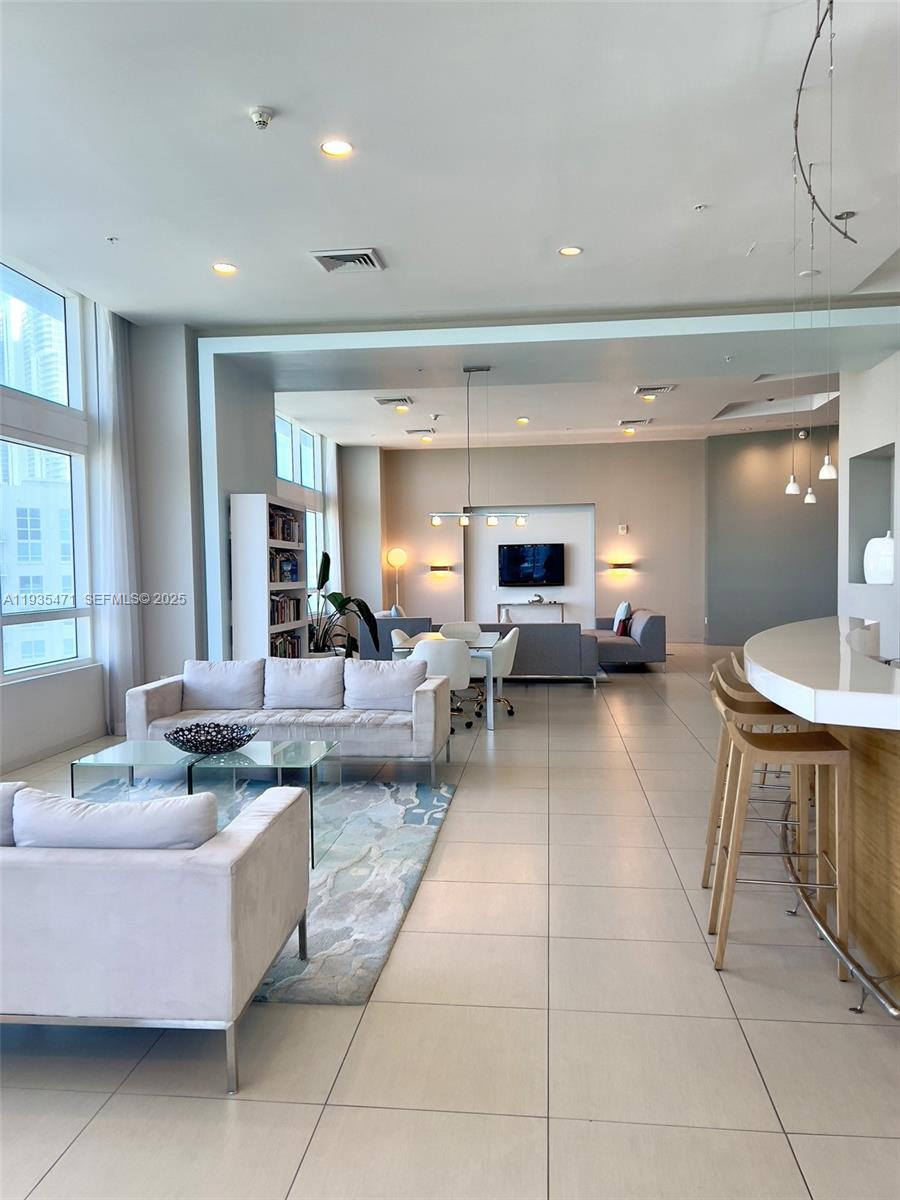 image Quantum on the Bay2