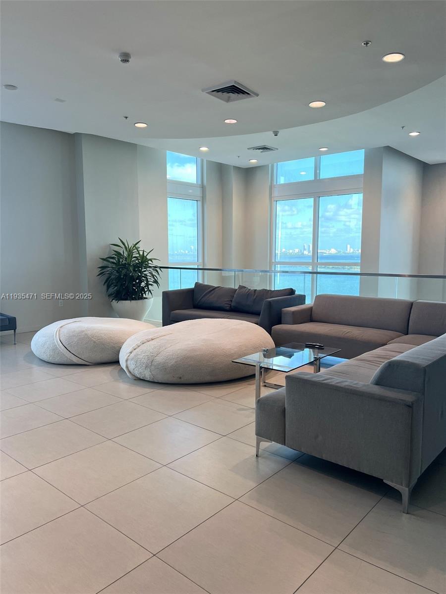 image Quantum on the Bay6