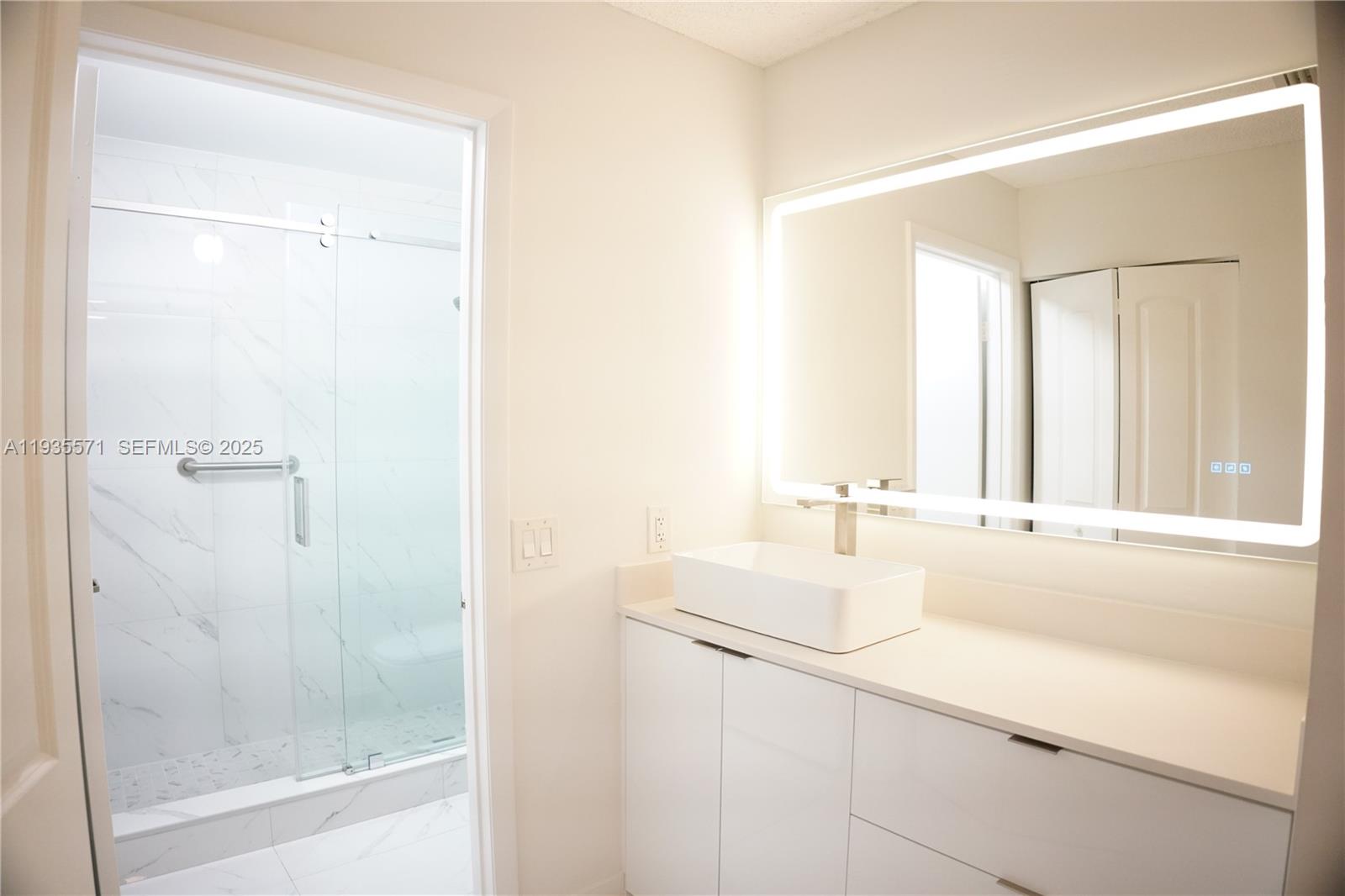 5141 NW 101st Pl Doral, FL 33178