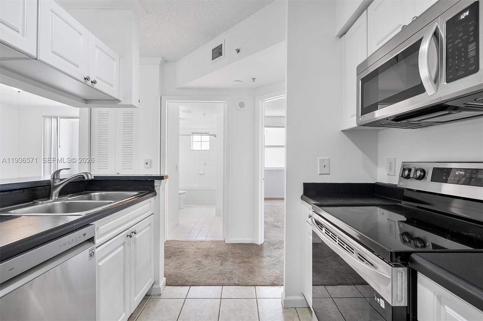 image Porto Bellagio Condo11