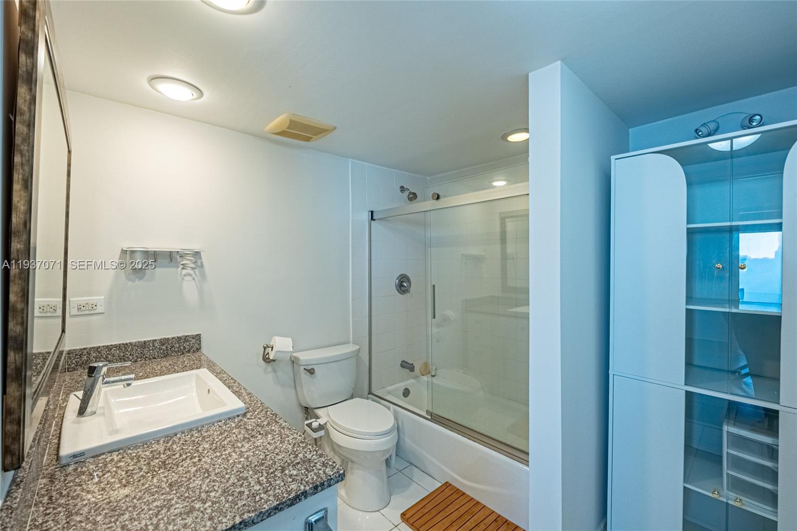 770 NE 69th St #8F Miami, FL 33138