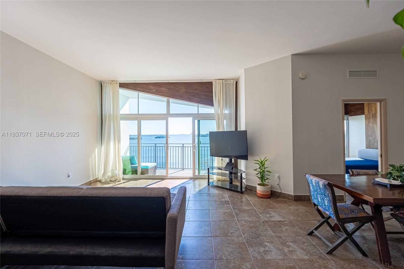 770 NE 69th St #8F Miami, FL 33138