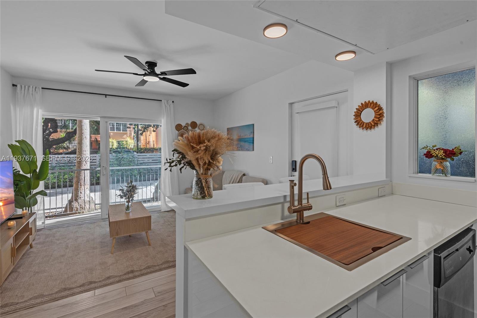 740 Meridian Ave #11