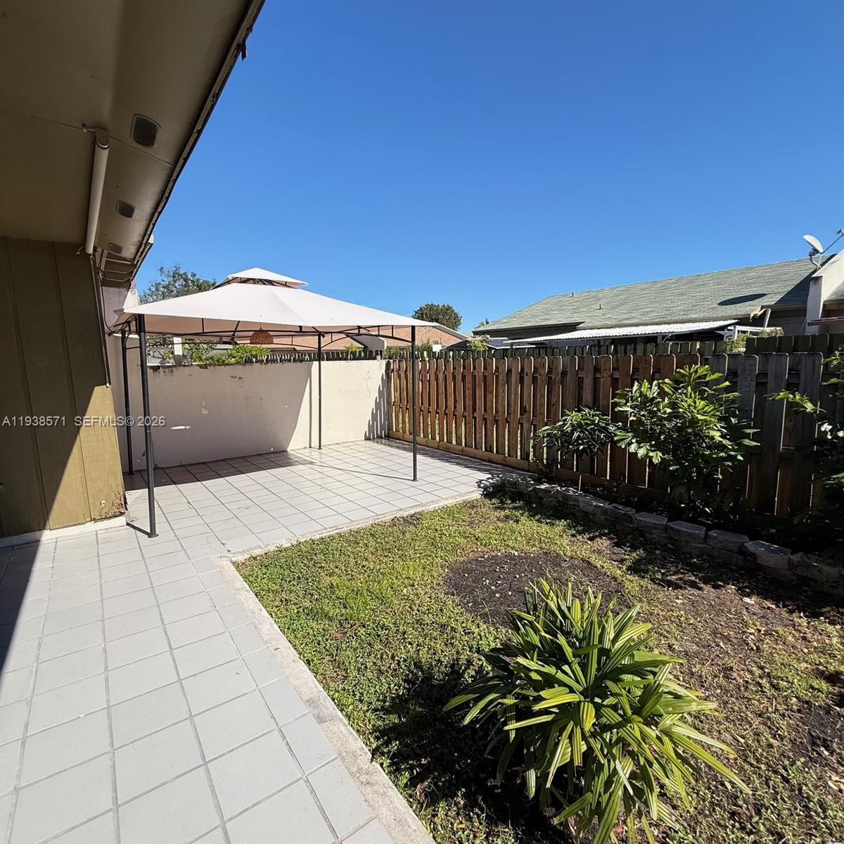 12144 SW 110th St Cir W Miami, FL 33186