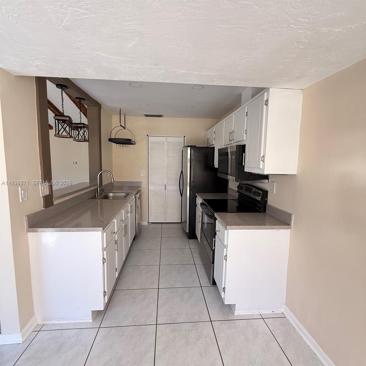 12144 SW 110th St Cir W Miami, FL 33186