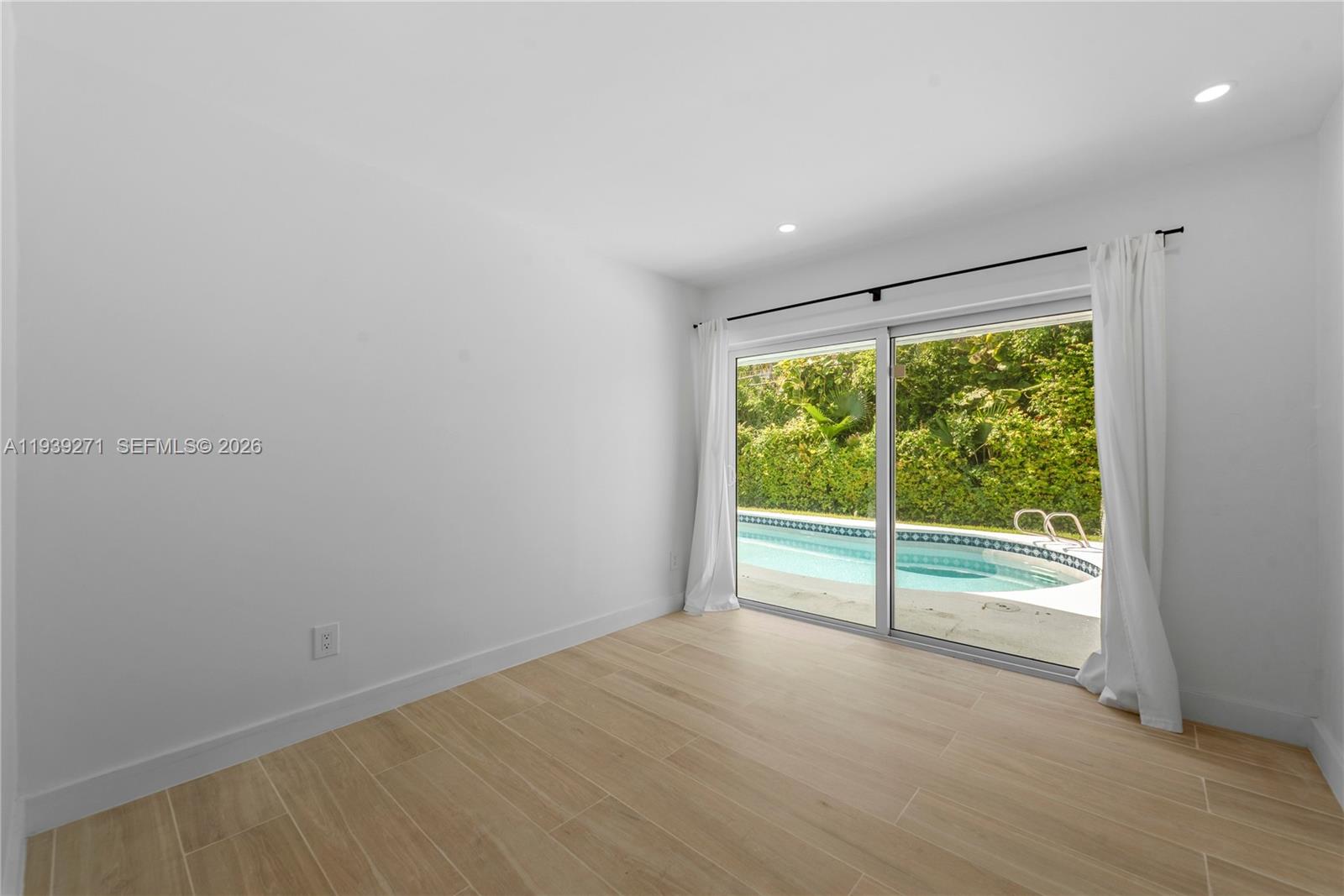 1420 Campamento Ave Coral Gables, FL 33156