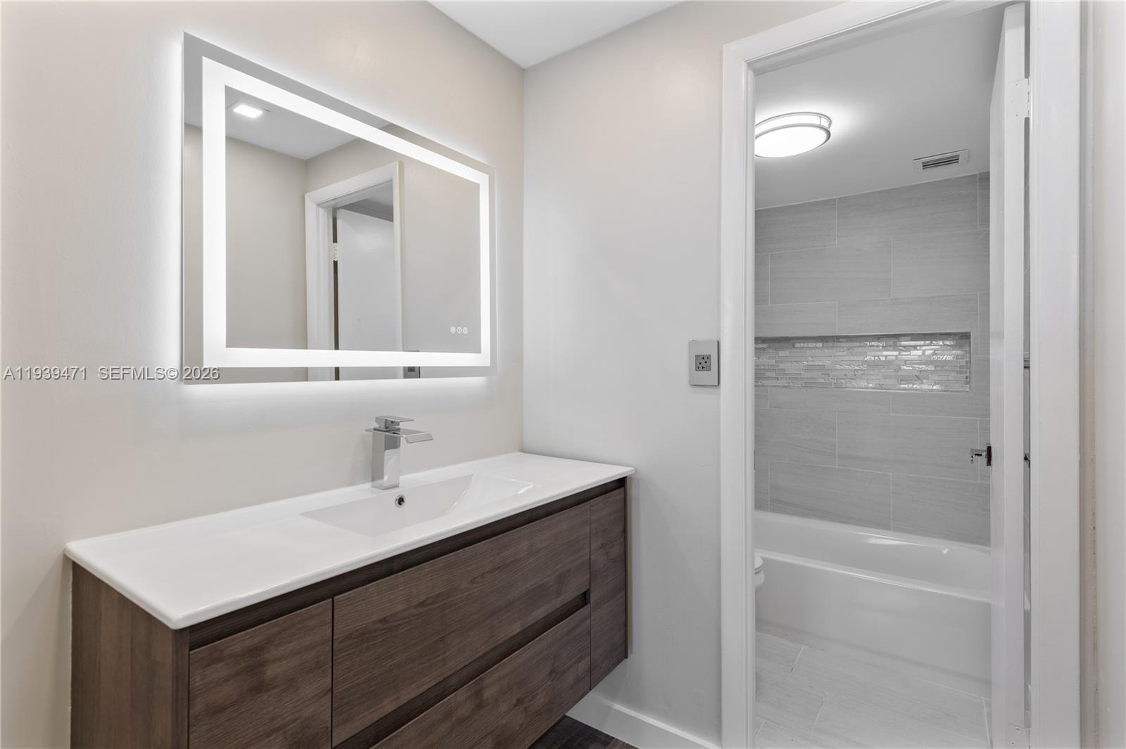 16710 NE 9th Ave #306 North Miami Beach, FL 33162