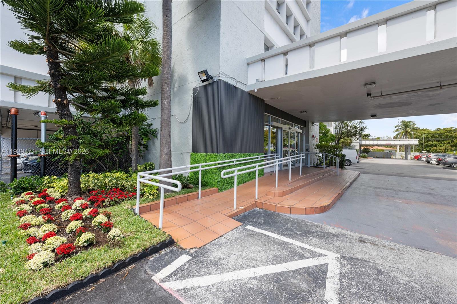 16710 NE 9th Ave #306 North Miami Beach, FL 33162