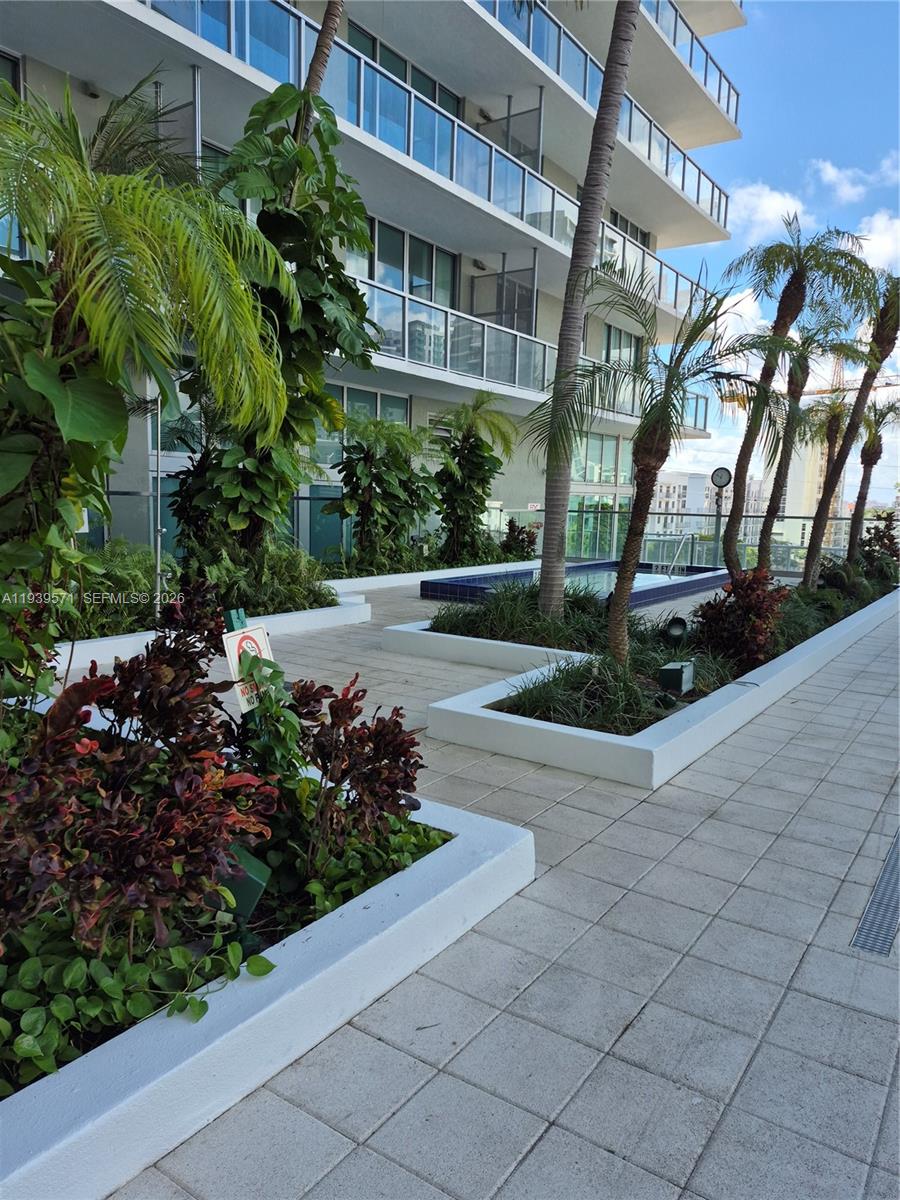image Axis on Brickell North21