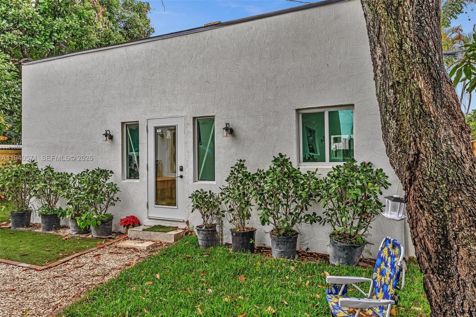 1636 SW 9th St Miami, FL 33135