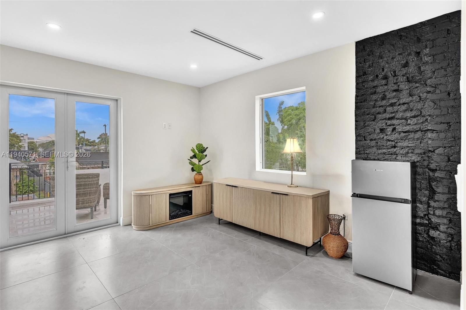 1636 SW 9th St Miami, FL 33135