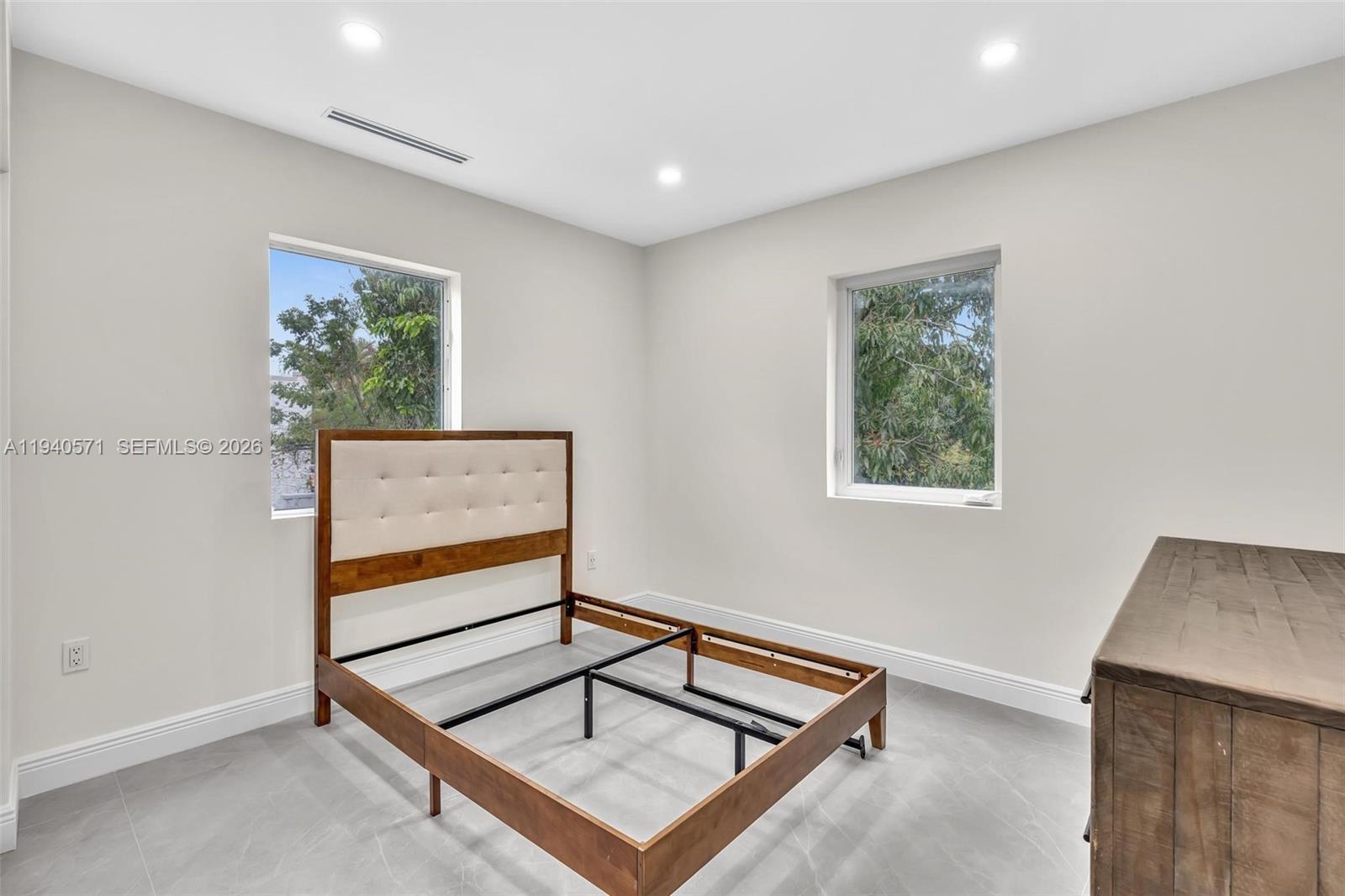 1636 SW 9th St Miami, FL 33135