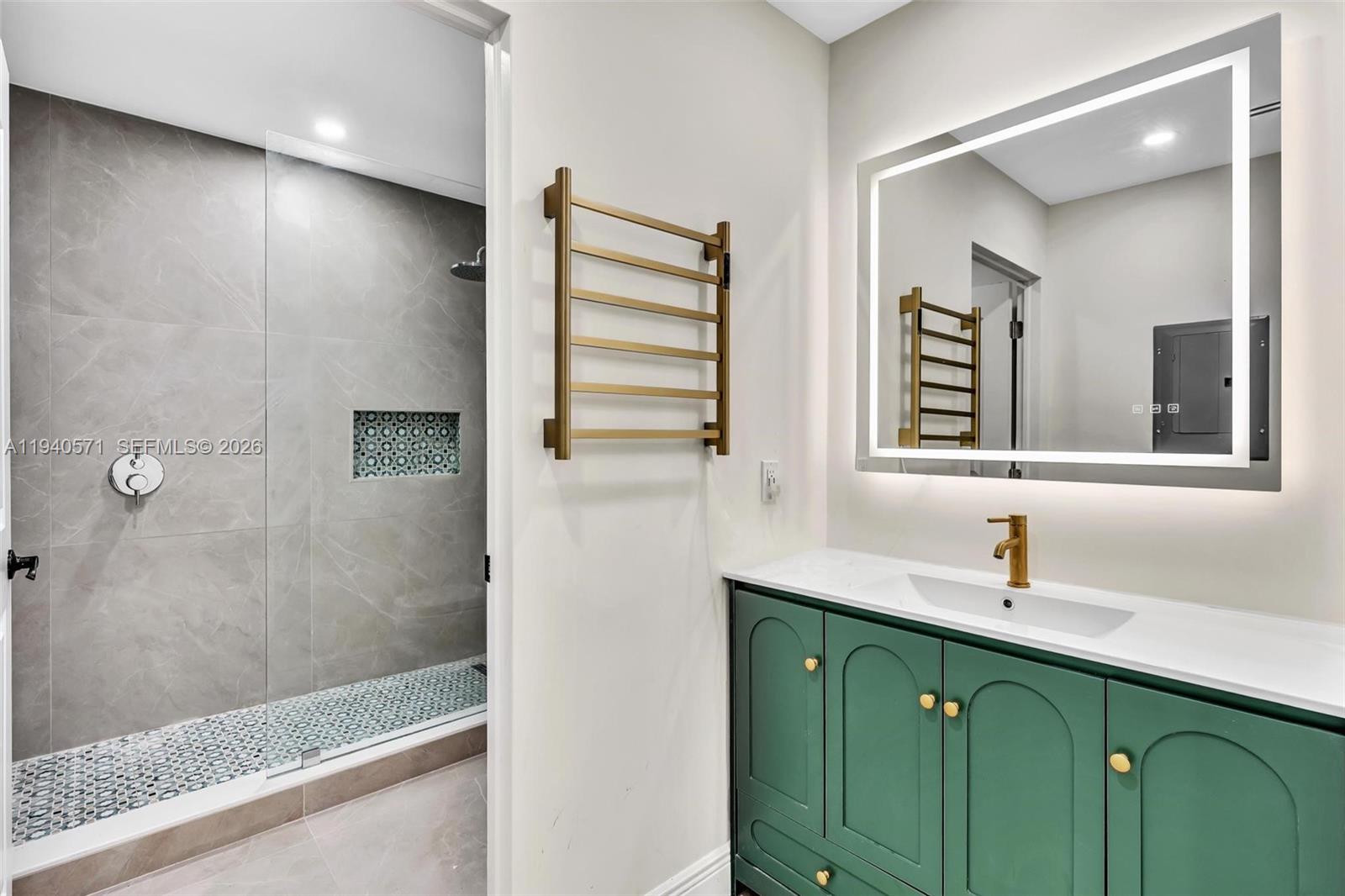 1636 SW 9th St Miami, FL 33135