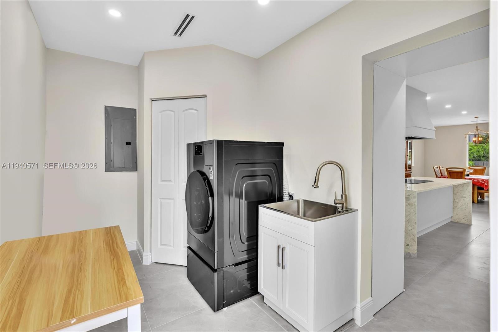 1636 SW 9th St Miami, FL 33135