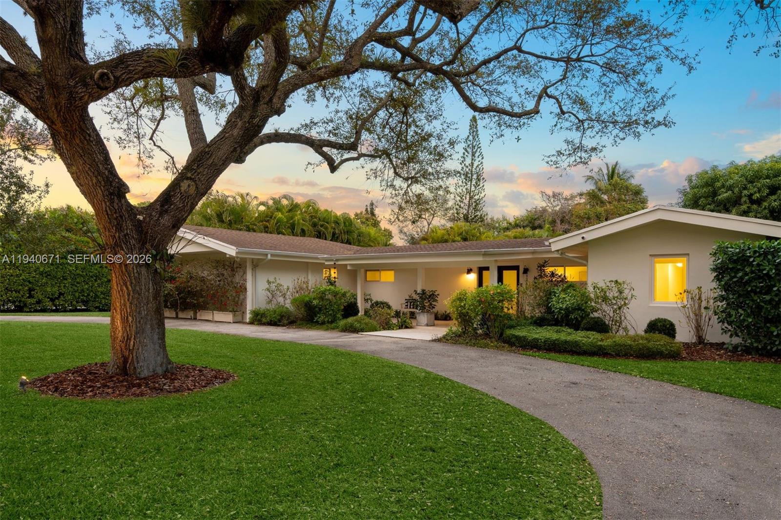 12685 SW 81st Ave Pinecrest, FL 33156