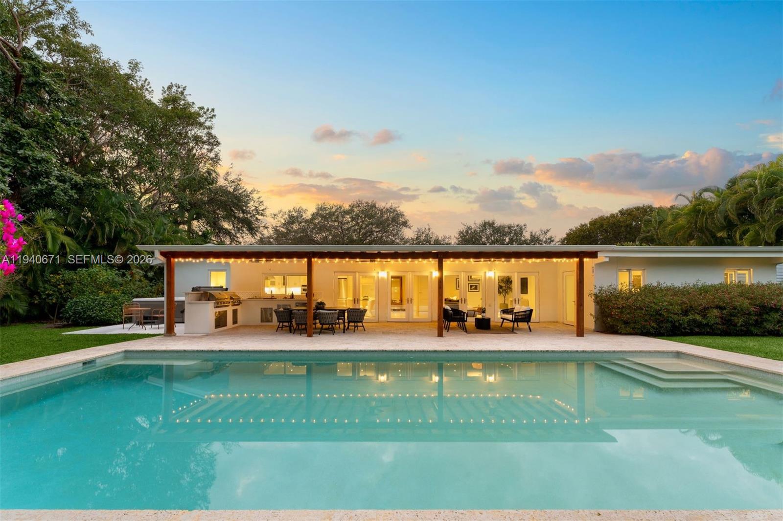 12685 SW 81st Ave Pinecrest, FL 33156