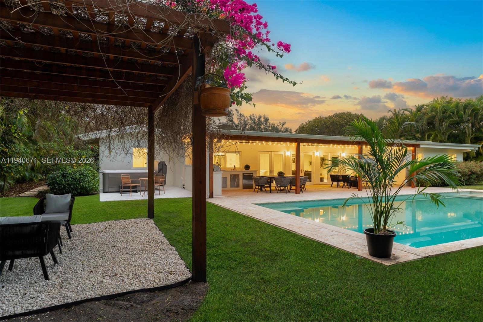 12685 SW 81st Ave Pinecrest, FL 33156