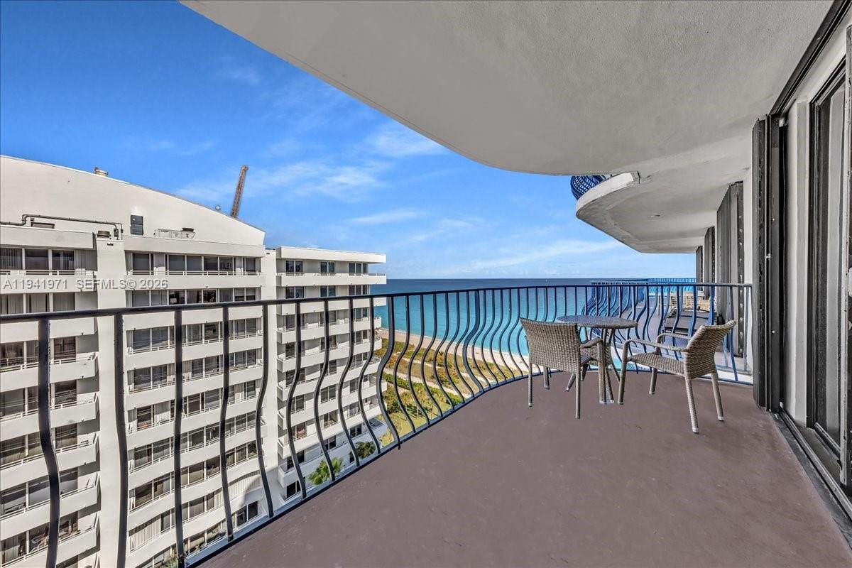 8877 Collins Ave #PH-2 Surfside, FL 33154