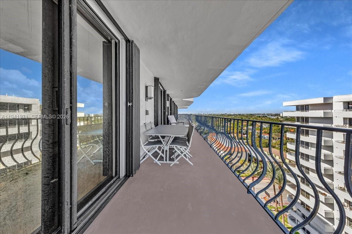 8877 Collins Ave #PH-2 Surfside, FL 33154