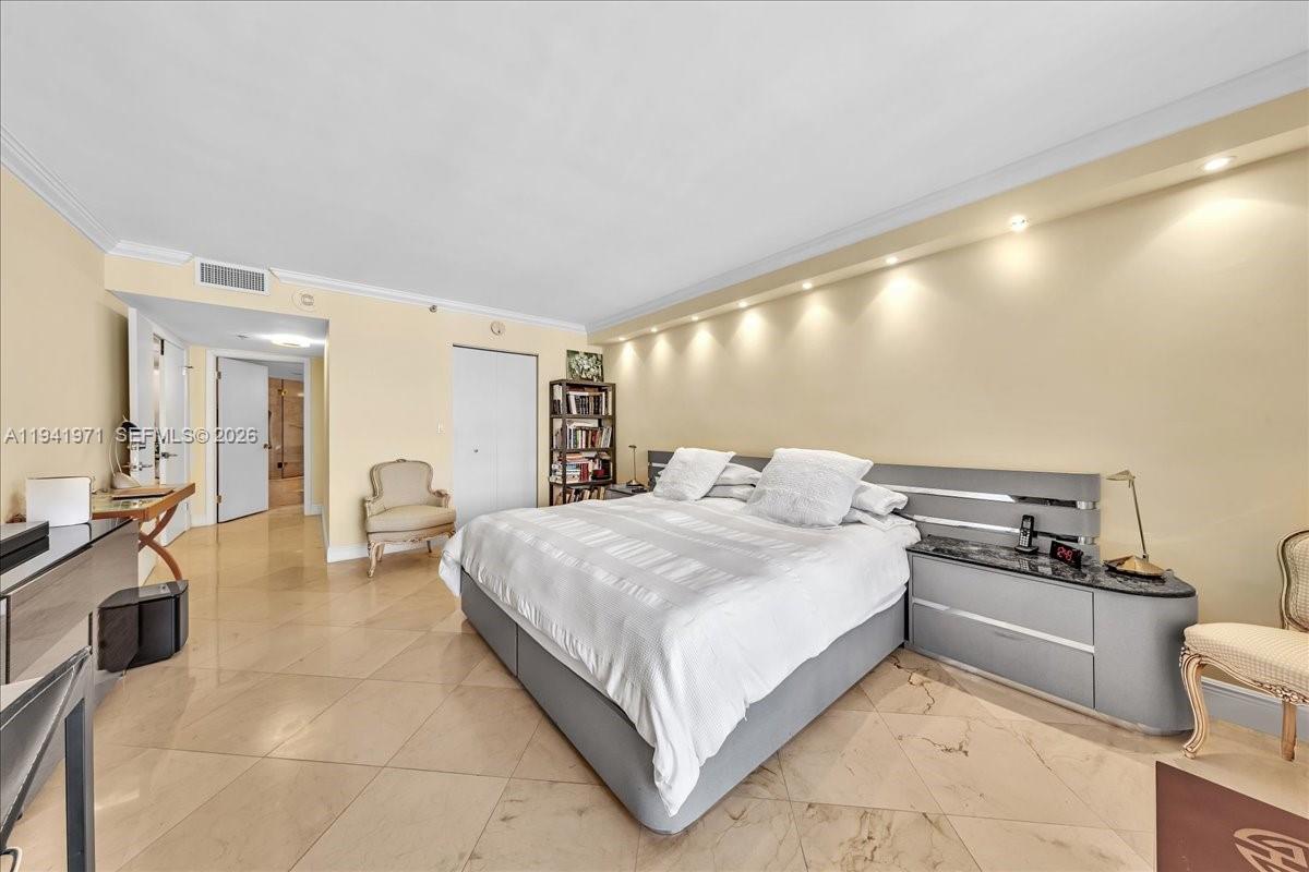 8877 Collins Ave #PH-2 Surfside, FL 33154