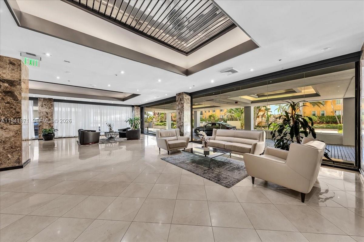 8877 Collins Ave #PH-2 Surfside, FL 33154