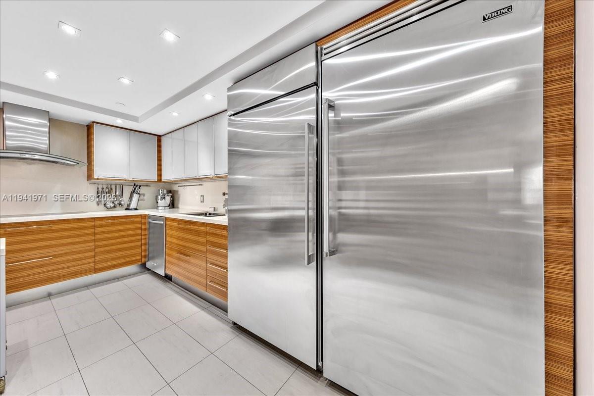 8877 Collins Ave #PH-2 Surfside, FL 33154