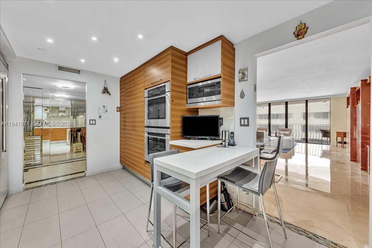 8877 Collins Ave #PH-2 Surfside, FL 33154