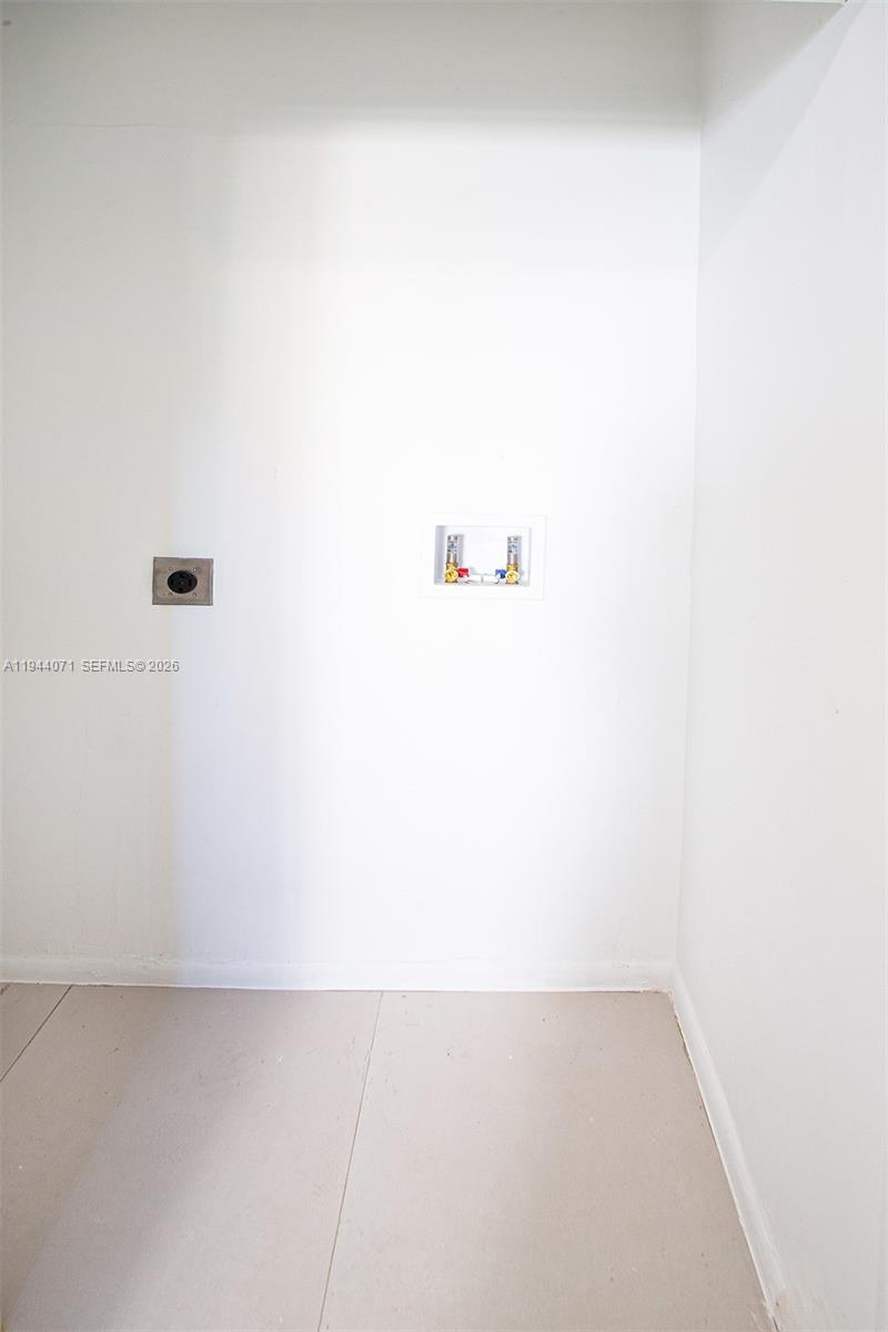 2620 SW 9th St Miami, FL 33135