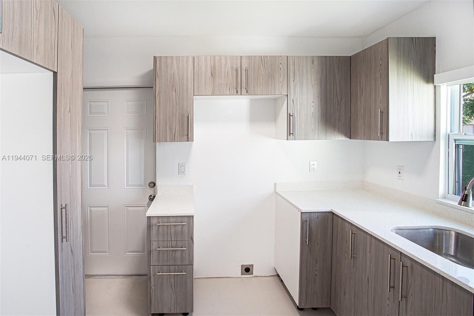 2620 SW 9th St Miami, FL 33135