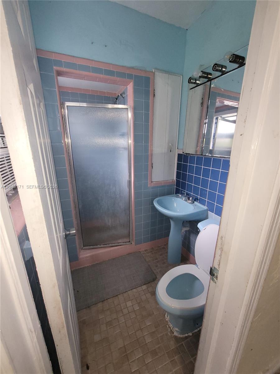 1300 Marseille Dr Miami Beach, FL 33141