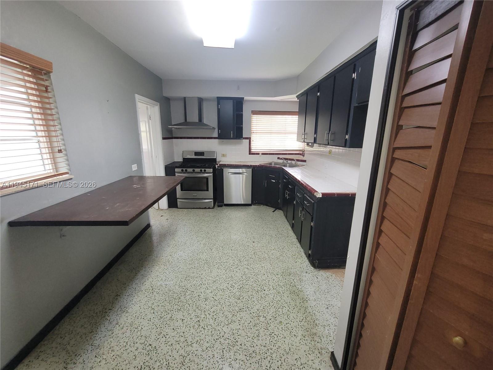 1300 Marseille Dr Miami Beach, FL 33141