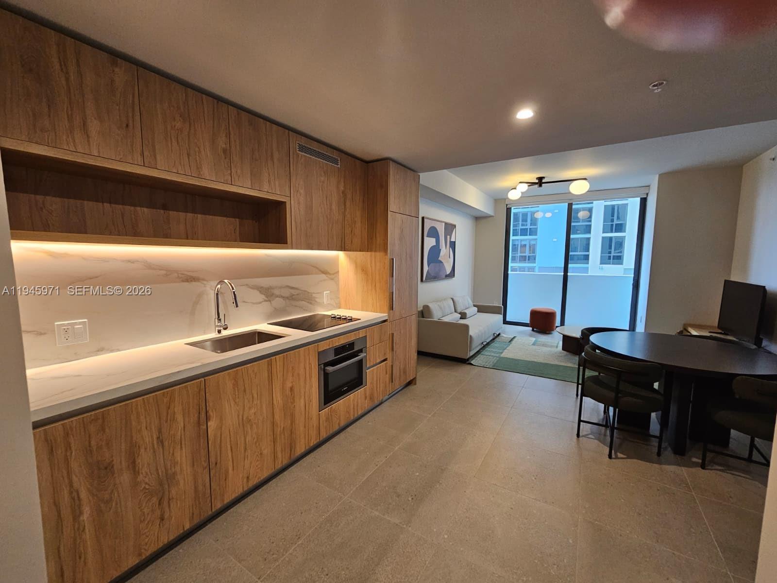 image The Crosby Miami Worldcenter5