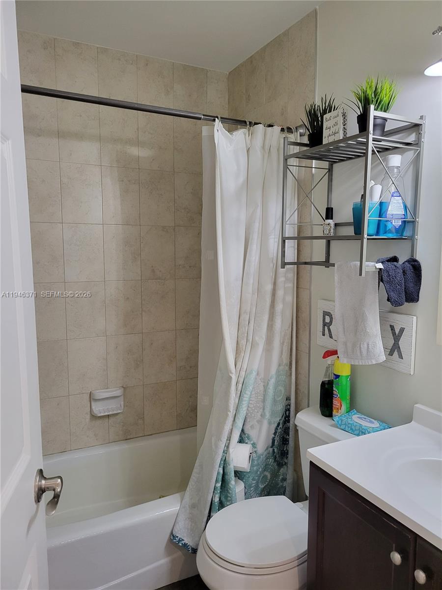 825 Dogwood Dr Delray Beach, FL 33483