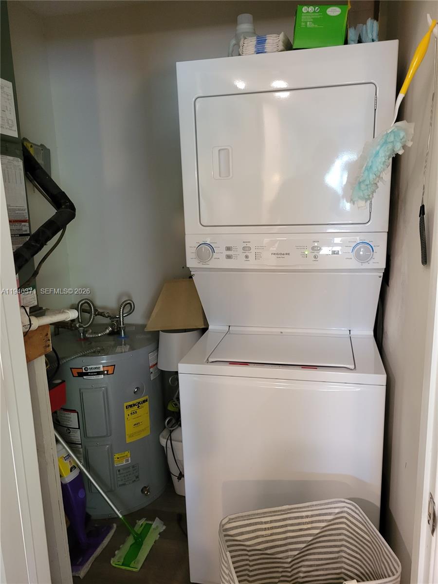 825 Dogwood Dr Delray Beach, FL 33483