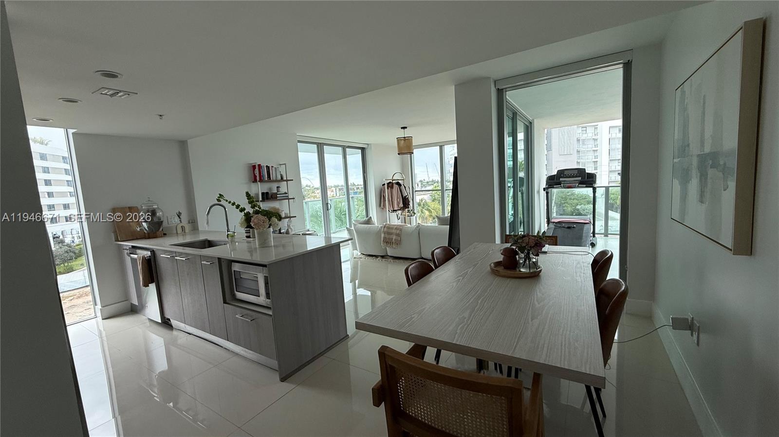 1133 102nd St #503 Bay Harbor Islands, FL 33154