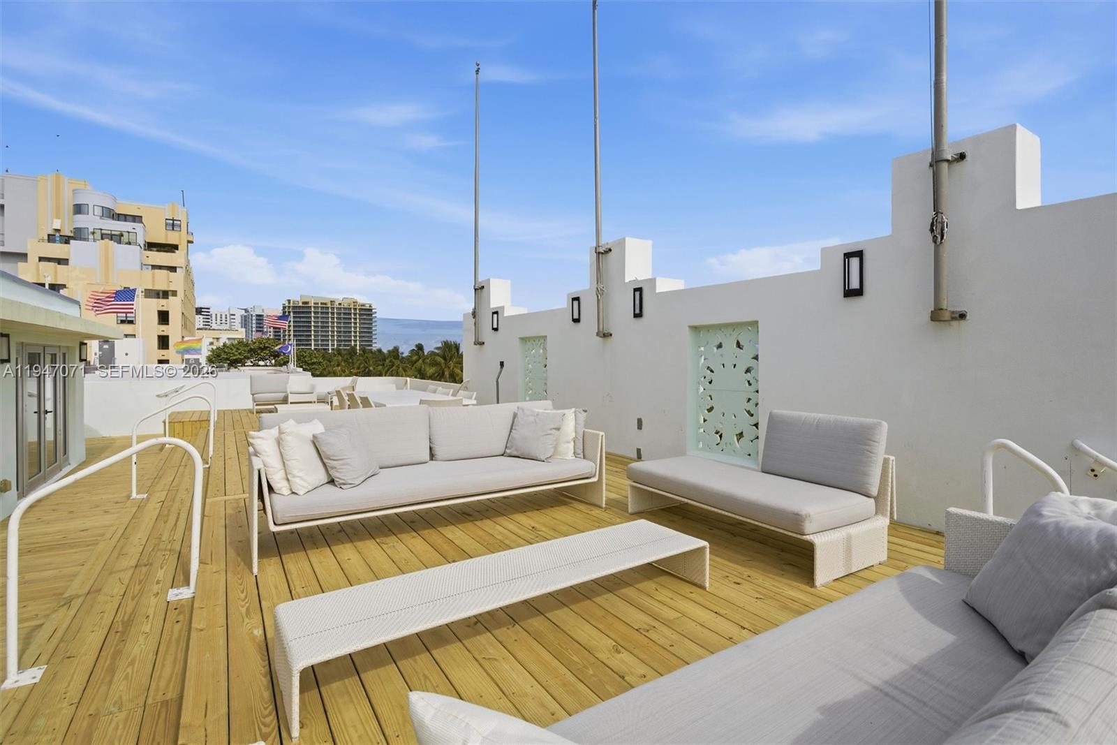 1250 Ocean Dr #PH1 Miami Beach, FL 33139