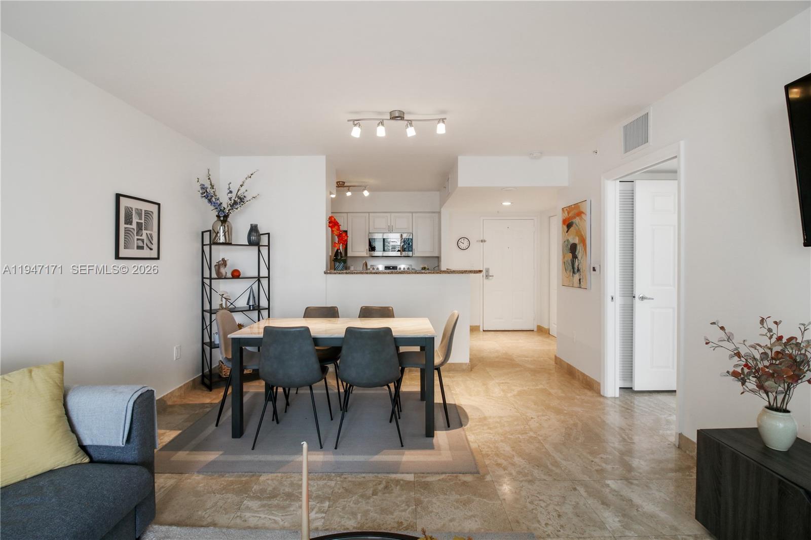 image The Mark on Brickell15